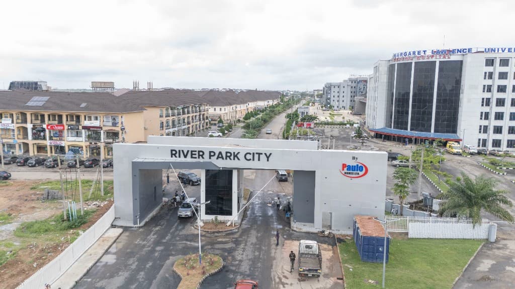 Aerial view of the remodelled River Park City gatehouse, with Margaret Lawrence University Teaching Hospital beside the entrance